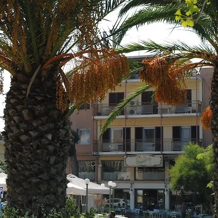 Marita's - Dikastirion Lägenhet