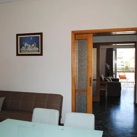 Διαμέρισμα Marita's - Dikastirion *