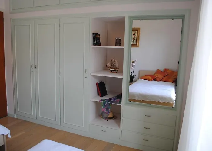 Marita's - Dikastirion アパート *