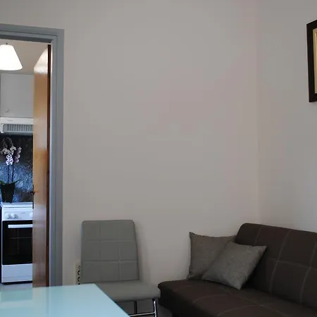 Marita's - Dikastirion דירה *